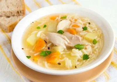 receta sopa de pollo