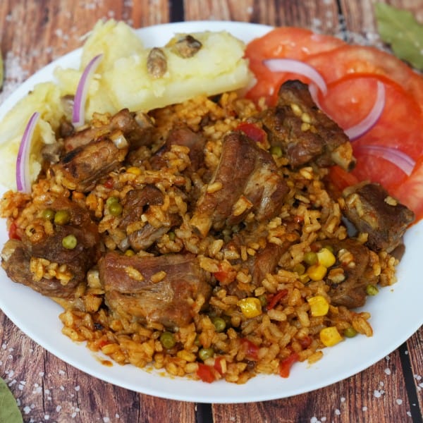 arroz con costillas de cerdo